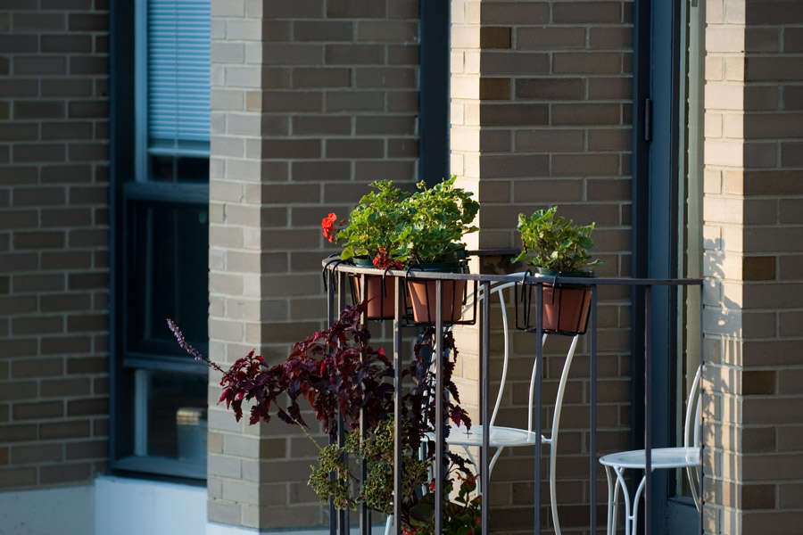 Balcony on the circle